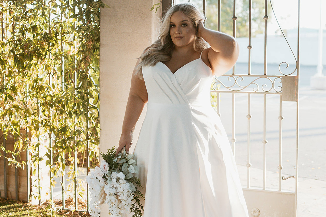 May Queen MQ1859 Mother Of The Bride Plus Size Gown | FormalDressShops